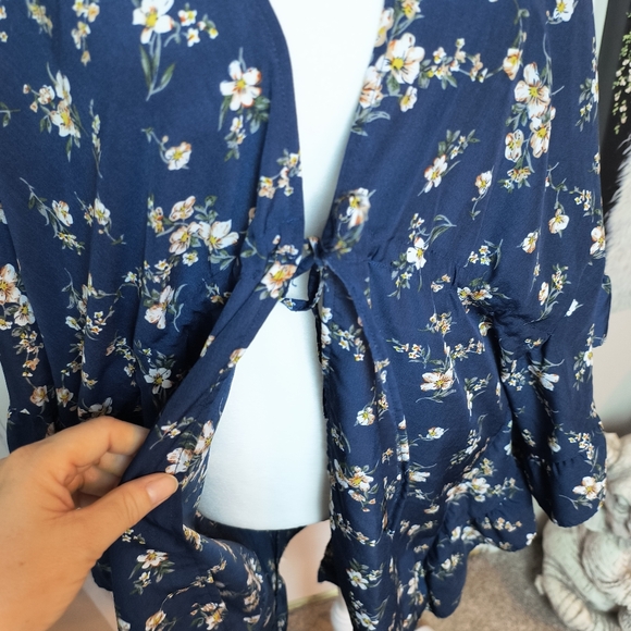 Womens Navy Blue Floral Cottagecore Boho Flouncy Ruffled Sleeves Kimono S/M - Picture 4 of 9